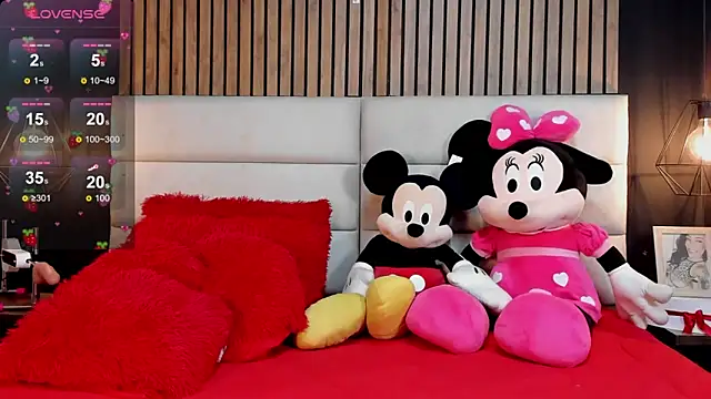 NiicolleMiller online show from September 27, 2025, 10:48 pm