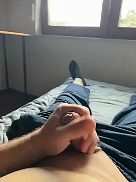 vanjbi45 online show from October 21, 2025, 7:53 am