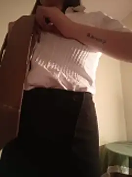 AmazingFuckCam online show from May 16, 2026, 7:34 pm