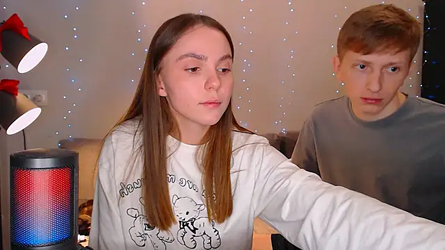 juliaanddima online show from December 21, 2024, 12:53 am