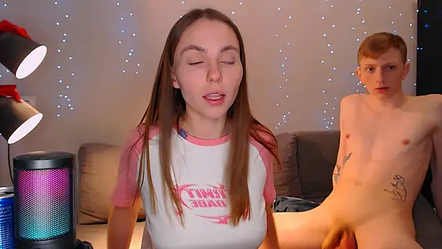 juliaanddima online show from February 22, 2025, 12:16 am