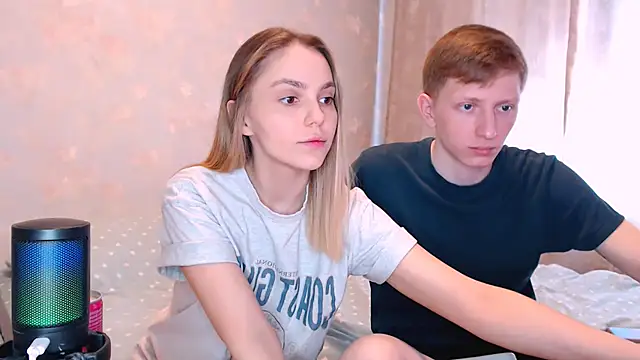 juliaanddima online show from April 10, 2026, 8:08 am