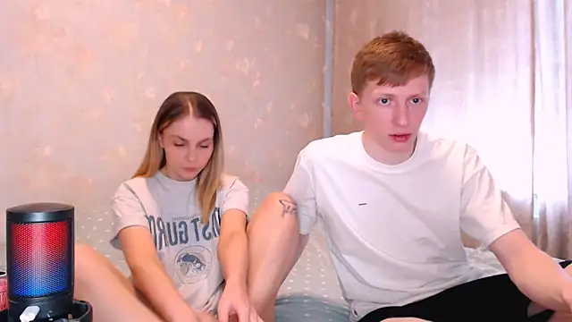 juliaanddima online show from April 16, 2026, 7:42 am