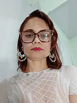Snapshot of Meganlola chatting on May 6, 2026, 6:35 pm Meganlola online show from May 6, 2026, 6:35 pm