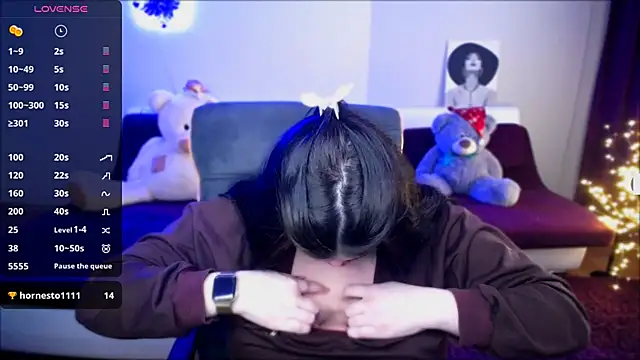 Emily Mo online show from January 2, 2025, 6:40 am