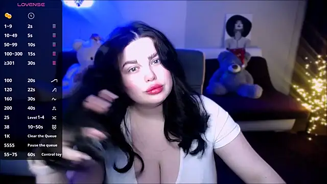 Emily Mo online show from January 7, 2025, 6:27 am