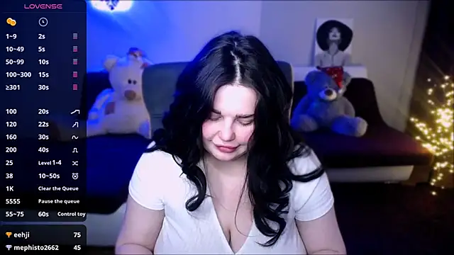 Emily Mo online show from January 7, 2025, 9:29 am