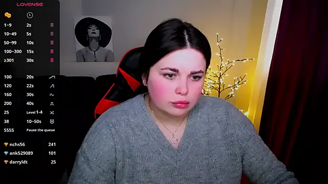 Emily Mo online show from February 7, 2025, 9:37 am