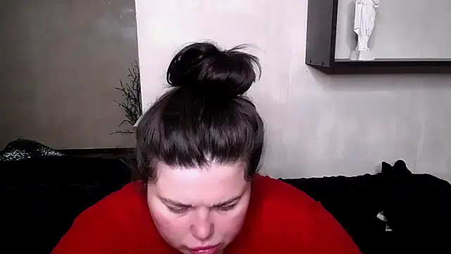 Emily Mo online show from October 14, 2025, 5:30 am