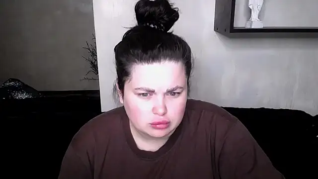 Emily Mo online show from October 15, 2025, 5:40 am