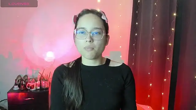 shantalc3rezo online show from September 18, 2025, 6:10 pm