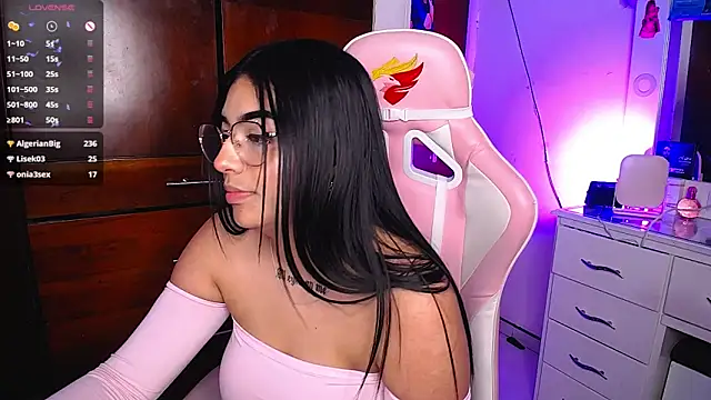 eva six online show from March 12, 2025, 3:57 am