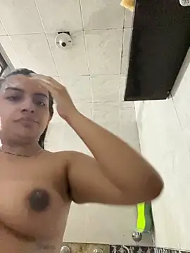 eva six online show from November 29, 2025, 6:33 pm