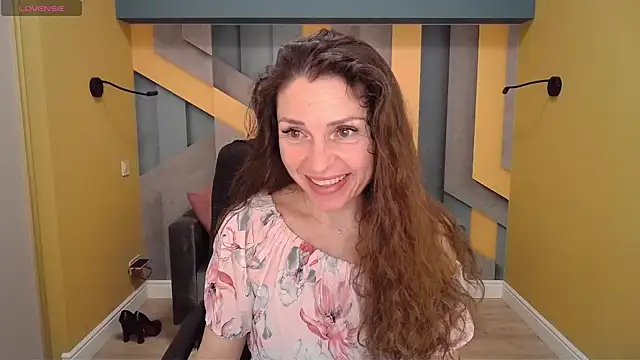 EllaLong online show from January 28, 2025, 1:38 pm