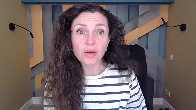 EllaLong online show from October 15, 2025, 11:32 am