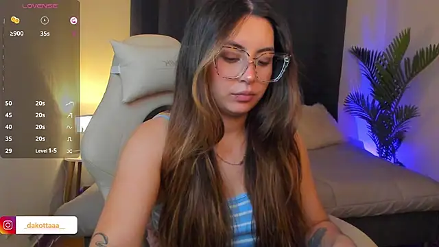 dakottaa  online show from February 14, 2026, 12:07 am