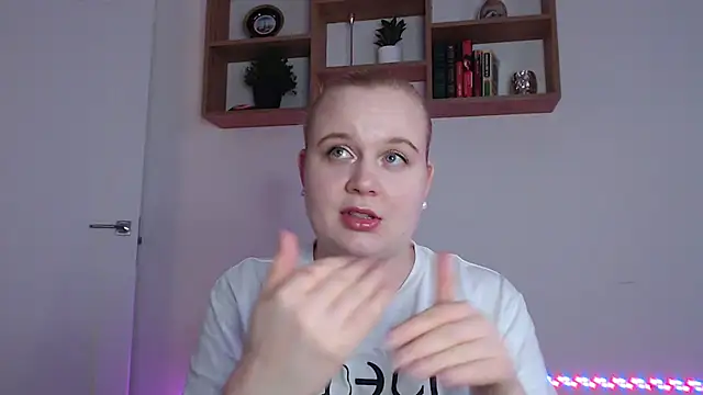 Snapshot of Karolina_love_ chatting on December 5, 2025, 11:41 am Karolina love online show from December 5, 2025, 11:41 am