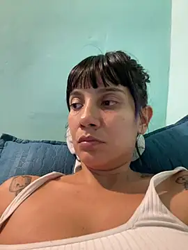 kitty  horny online show from December 15, 2024, 11:09 pm