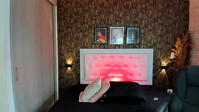 kitty  horny online show from February 6, 2025, 4:58 pm