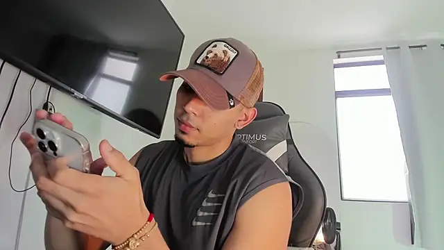 joss 111 online show from October 18, 2025, 7:03 pm