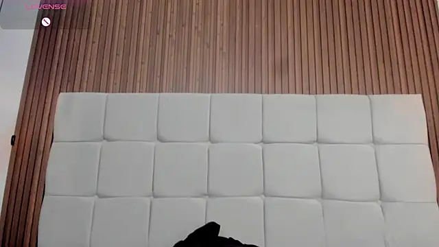 Saravy Blandon online show from October 18, 2025, 11:11 am