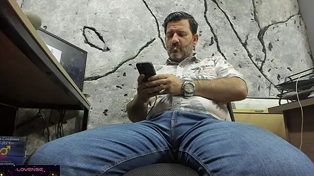 Maxi TheBigDaddy online show from October 1, 2025, 9:10 pm