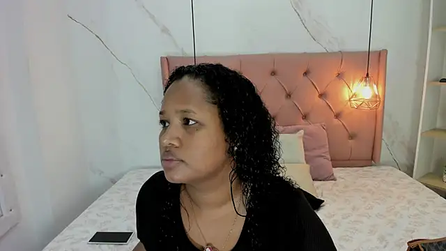 Snapshot of Belle_Brunette chatting on March 22, 2025, 9:31 pm Belle Brunette online show from March 22, 2025, 9:31 pm