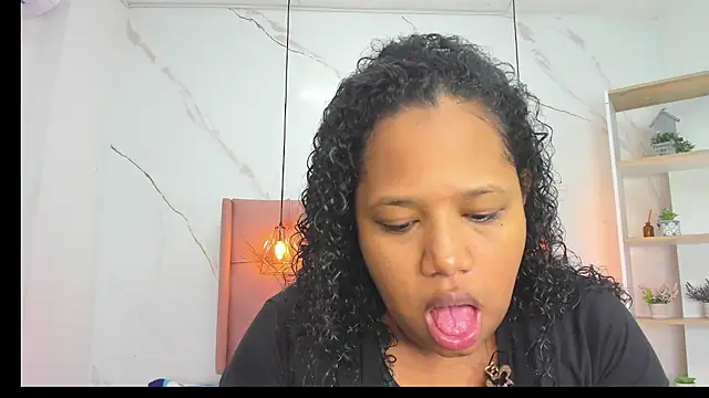 Belle Brunette online show from April 14, 2026, 12:22 pm