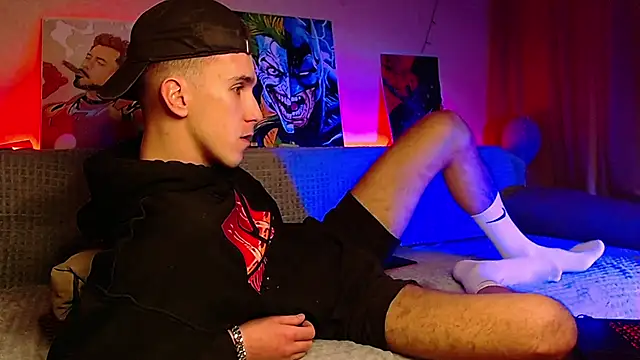 Snapshot of Midnighter_ chatting on January 30, 2025, 2:36 pm Midnighter  online show from January 30, 2025, 2:36 pm