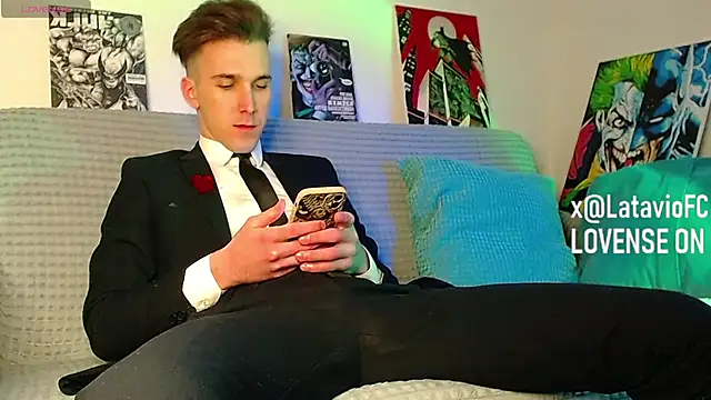 Snapshot of Midnighter_ chatting on March 15, 2026, 11:05 am Midnighter online show from March 15, 2026, 11:05 am