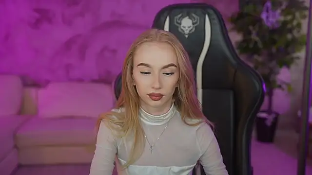 Amelia Blaze online show from February 12, 2025, 7:55 am