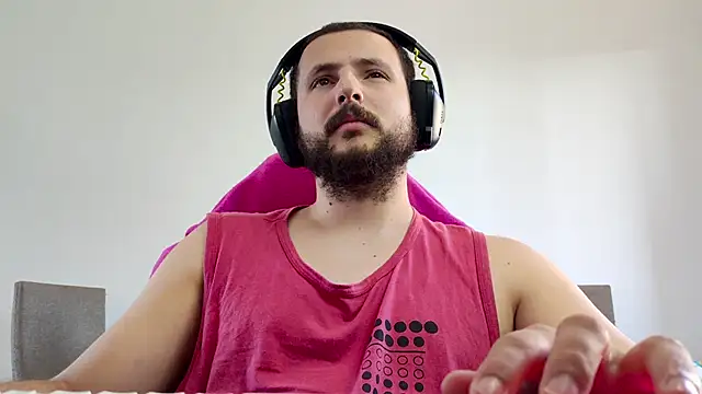 iurytx online show from November 1, 2025, 6:10 pm