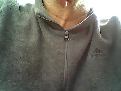 Snapshot of xcimeru chatting on February 18, 2025, 3:32 pm xcimeru online show from February 18, 2025, 3:32 pm