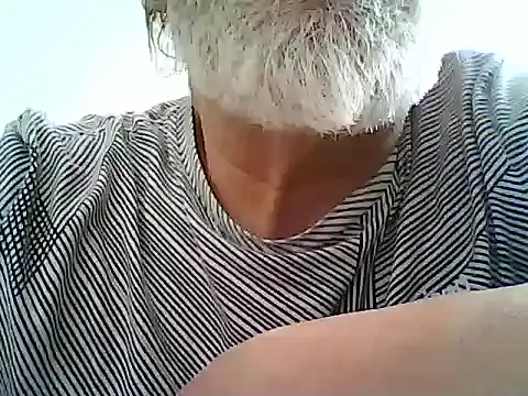 Snapshot of xcimeru chatting on April 24, 2026, 1:24 pm xcimeru online show from April 24, 2026, 1:24 pm