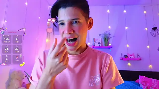 Ariel Femboy  online show from October 9, 2025, 3:04 am