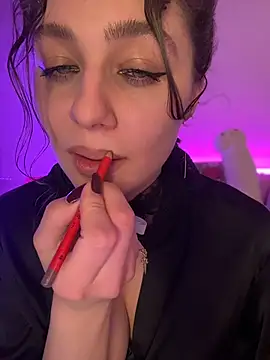 Snapshot of Your_insomniya chatting on November 24, 2025, 8:08 pm Your insomniya online show from November 24, 2025, 8:08 pm