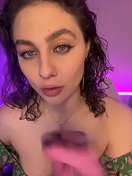 Snapshot of Your_insomniya chatting on November 29, 2025, 8:01 pm Your insomniya online show from November 29, 2025, 8:01 pm