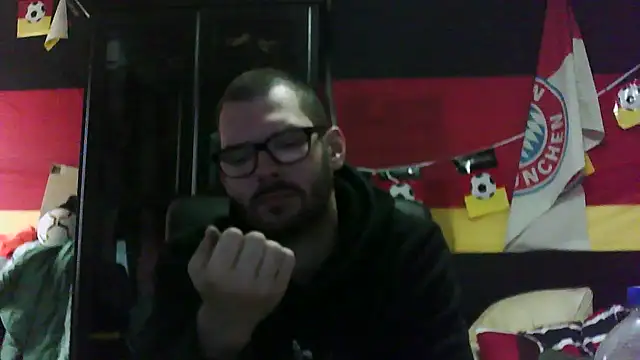 Die-geile-Sau online show from November 11, 2025, 1:22 pm