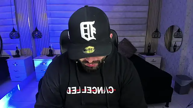 jhon bear03 online show from March 12, 2026, 11:27 am