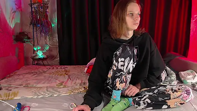 Snapshot of Frank_Fraer chatting on January 2, 2025, 1:19 pm Frank Fraer online show from January 2, 2025, 1:19 pm