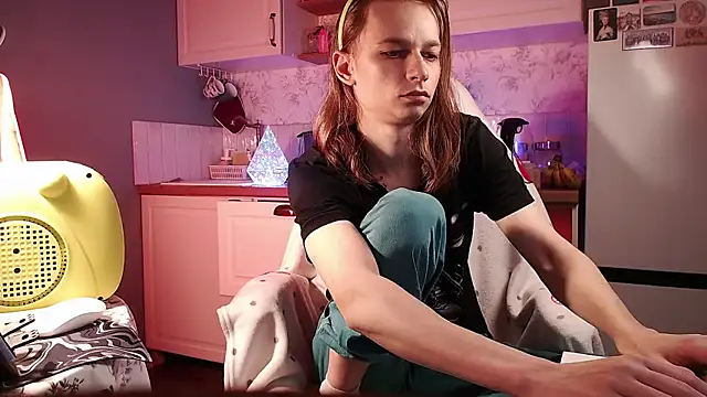 Snapshot of Frank_Fraer chatting on September 22, 2025, 4:53 pm Frank Fraer online show from September 22, 2025, 4:53 pm