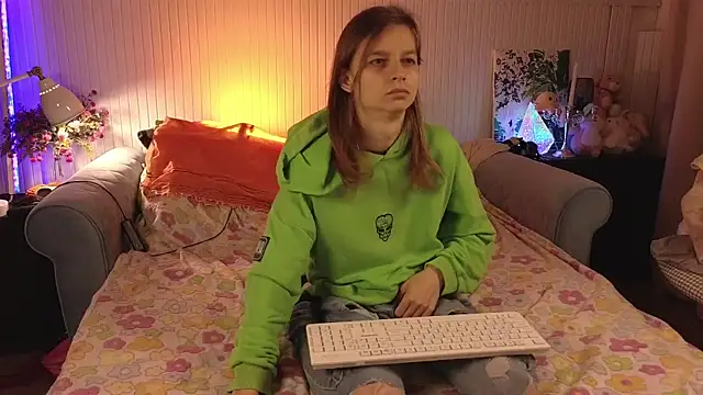 Snapshot of Frank_Fraer chatting on October 16, 2025, 10:44 pm Frank Fraer online show from October 16, 2025, 10:44 pm