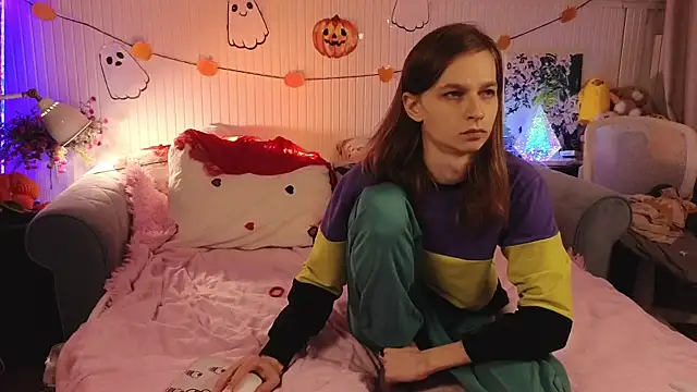 Snapshot of Frank_Fraer chatting on October 22, 2025, 4:07 pm Frank Fraer online show from October 22, 2025, 4:07 pm