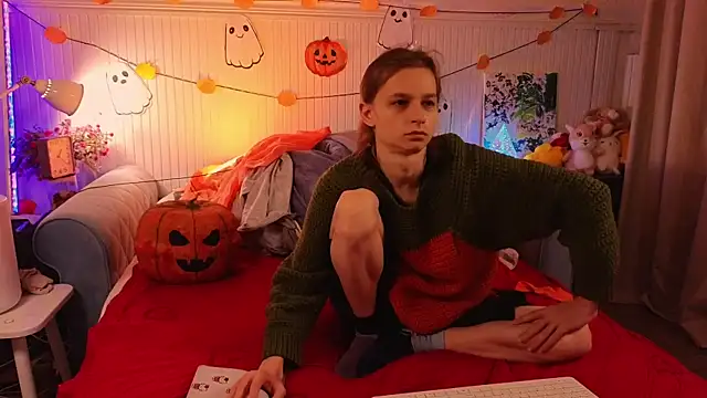 Snapshot of Frank_Fraer chatting on October 31, 2025, 10:22 pm Frank Fraer online show from October 31, 2025, 10:22 pm