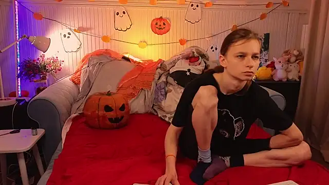 Snapshot of Frank_Fraer chatting on November 1, 2025, 5:15 pm Frank Fraer online show from November 1, 2025, 5:15 pm