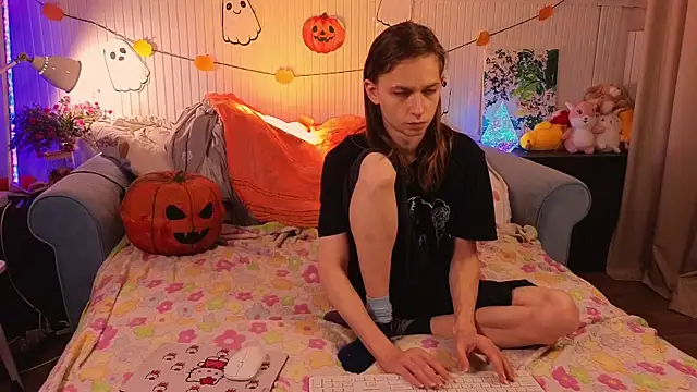 Snapshot of Frank_Fraer chatting on November 2, 2025, 7:38 pm Frank Fraer online show from November 2, 2025, 7:38 pm