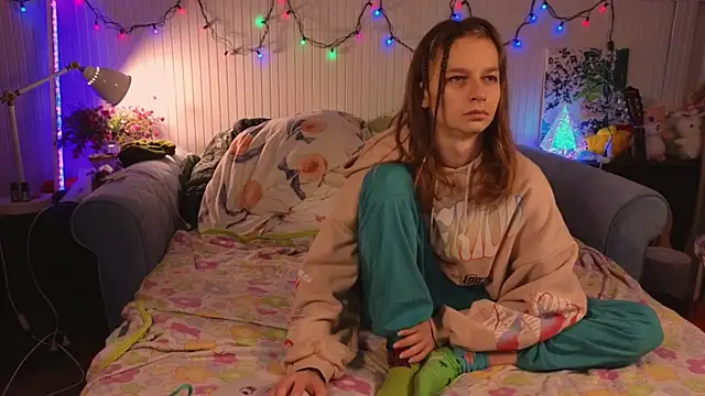 Snapshot of Frank_Fraer chatting on November 15, 2025, 8:05 pm Frank Fraer online show from November 15, 2025, 8:05 pm