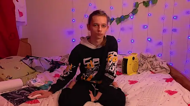 Snapshot of Frank_Fraer chatting on February 24, 2026, 11:36 pm Frank Fraer online show from February 24, 2026, 11:36 pm