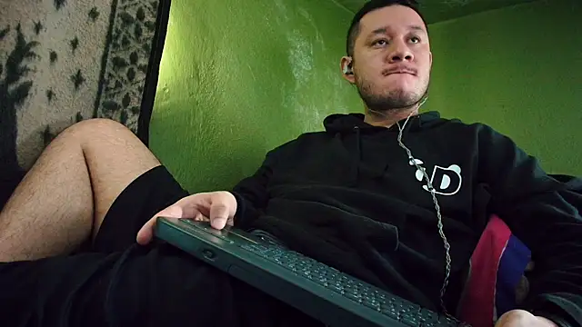 sweet cock28 online show from January 31, 2025, 3:33 pm