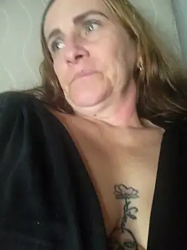 Snapshot of SeductionSilera chatting on February 16, 2025, 6:54 pm SeductionSilera online show from February 16, 2025, 6:54 pm